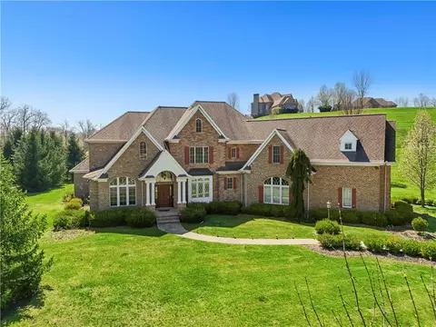 107 Kingston Ave, Cranberry Township, PA 16066