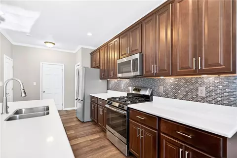 Kitchen - 6459 Lindsey Ln, Export, PA 15632 photo 4 of 6