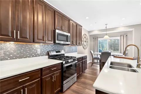 Kitchen - 6459 Lindsey Ln, Export, PA 15632 photo 2 of 6