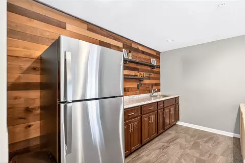 Kitchen - 6459 Lindsey Ln, Export, PA 15632 photo 5 of 6