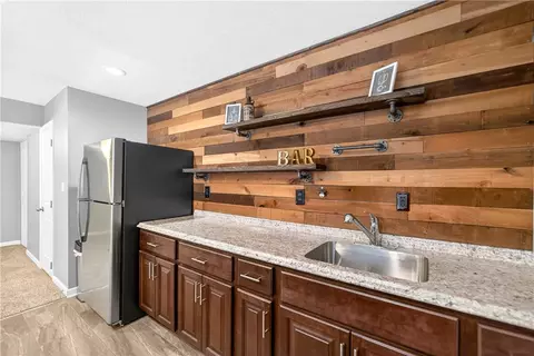 Kitchen - 6459 Lindsey Ln, Export, PA 15632 photo 6 of 6