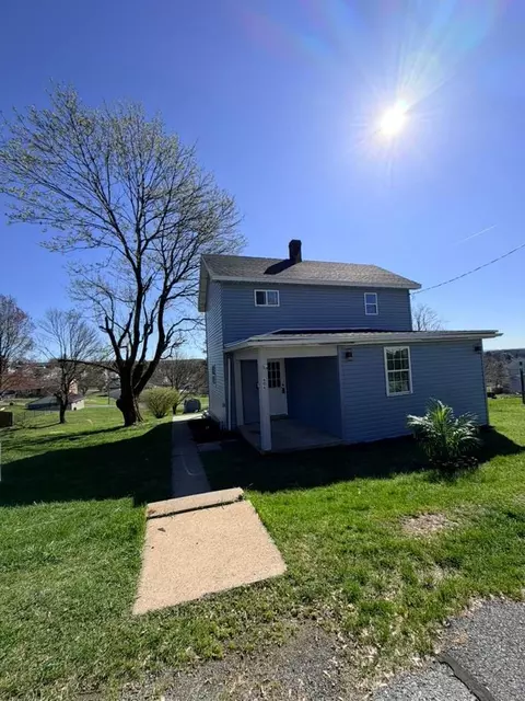 606 Devlin St, Gallitzin, PA 16641