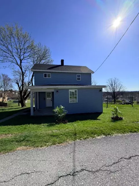 Exterior - 606 Devlin St, Gallitzin, PA 16641 photo 2 of 8