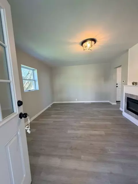 Living - 606 Devlin St, Gallitzin, PA 16641 photo 1 of 2