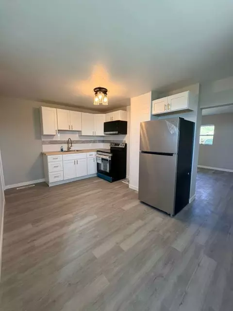 Kitchen - 606 Devlin St, Gallitzin, PA 16641 photo 2 of 3