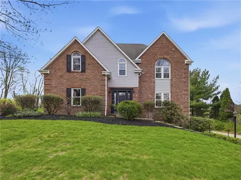 1612 Royal Oak Dr, Sewickley, PA 15143
