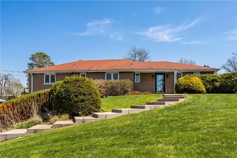 16 Schenk Ter, Pittsburgh, PA 15215