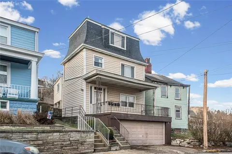17 Locust St, Etna, PA 15223