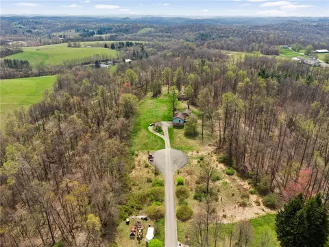 202 Eagles Ln # R, Murrysville, PA 15668