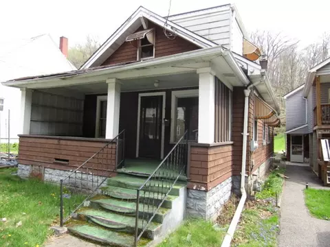 1241 Wall Ave, Pitcairn, PA 15140