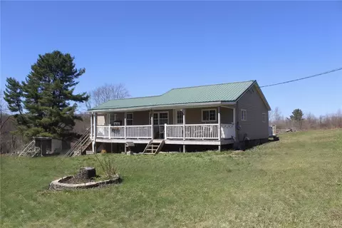 2317 Clintonville Rd, Harrisville, PA 16038