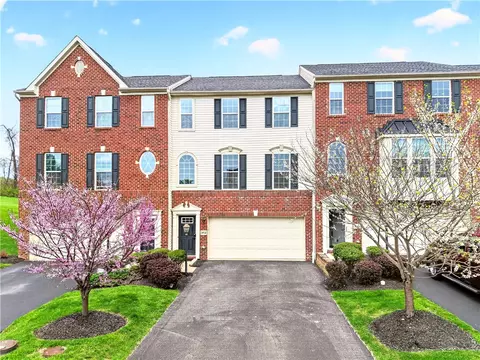 312 Maple Ridge Dr, Canonsburg, PA 15317