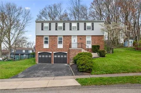 309 Moray Dr, Coraopolis, PA 15108