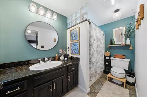 Bath - 2187 Elizabeth Ct, Export, PA 15632 photo 1 of 2