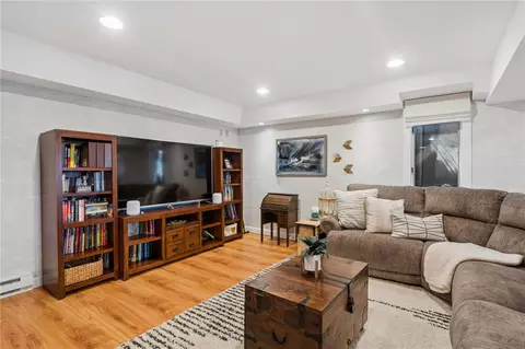 Living - 2187 Elizabeth Ct, Export, PA 15632 photo 6 of 7