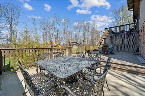 Exterior - 2187 Elizabeth Ct, Export, PA 15632 photo 6 of 9