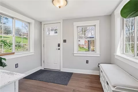 Entry Way - 272 Spring Run Rd, Crescent, PA 15046 photo 4 of 7