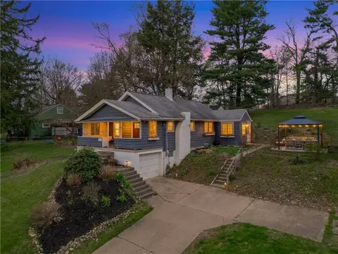 272 Spring Run Rd, Crescent, PA 15046