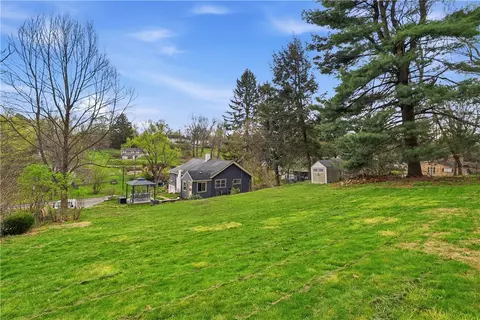 Exterior - 272 Spring Run Rd, Crescent, PA 15046 photo 4 of 11