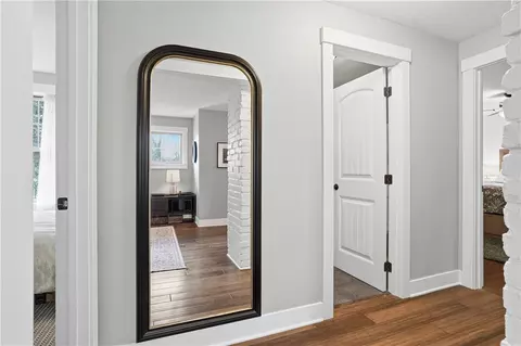 Entry Way - 272 Spring Run Rd, Crescent, PA 15046 photo 6 of 7