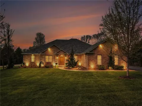 173 Timbersprings Dr, Indiana, PA 15701