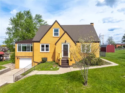 68 Herbst Rd, Coraopolis, PA 15108