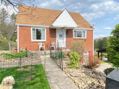 2609 Mohawk St, White Oak, PA 15131