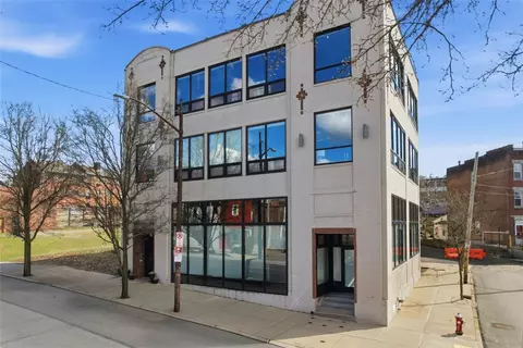 3644 Penn Ave #301, Pittsburgh, PA 15201