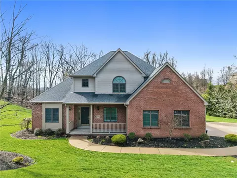 535 Dorchester Dr, Seven Fields, PA 16046