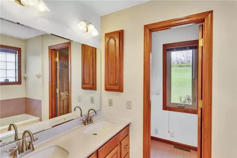 Bath - 944 Lowber Rd, Irwin, PA 15642 photo 1 of 3