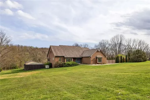 Exterior - 944 Lowber Rd, Irwin, PA 15642 photo 7 of 10
