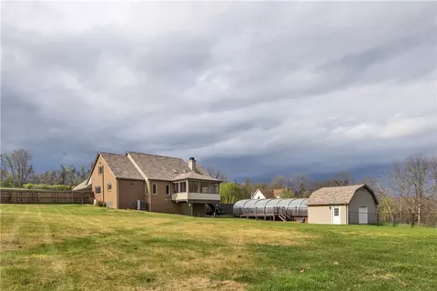 Exterior - 944 Lowber Rd, Irwin, PA 15642 photo 4 of 10