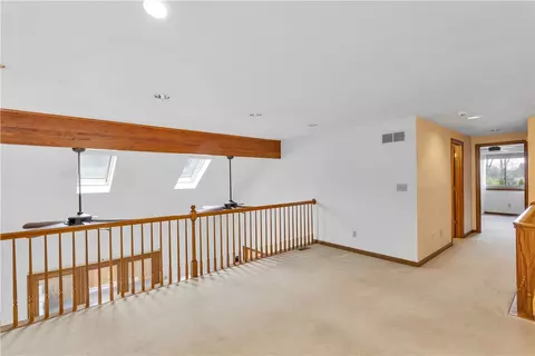 Entry Way - 944 Lowber Rd, Irwin, PA 15642 photo 6 of 7
