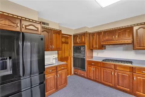 Kitchen - 944 Lowber Rd, Irwin, PA 15642 photo 1 of 3
