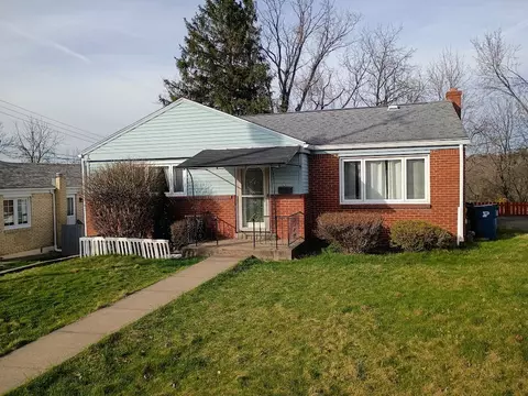 10920 Highpoint Dr, Pittsburgh, PA 15235