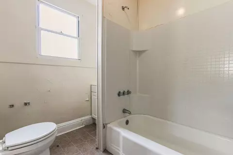 Bath - 112 2nd Ave, New Eagle, PA 15067 photo 1 of 1