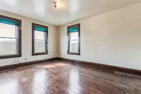 Bedroom - 112 2nd Ave, New Eagle, PA 15067 photo 3 of 9