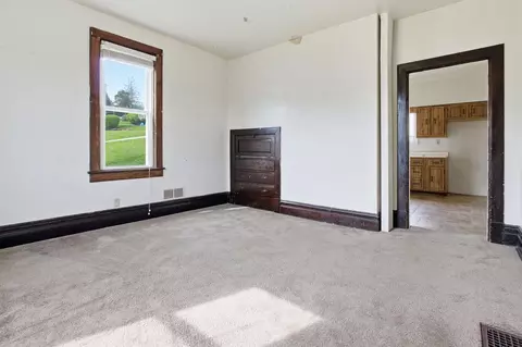 Living - 112 2nd Ave, New Eagle, PA 15067 photo 1 of 2