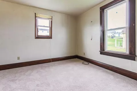 Bedroom - 112 2nd Ave, New Eagle, PA 15067 photo 5 of 9