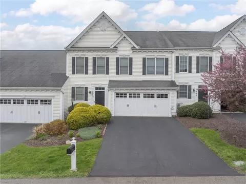 2043 Croghan Dr, Carnegie, PA 15106