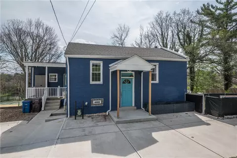 930 Angelo Dr, Pittsburgh, PA 15236