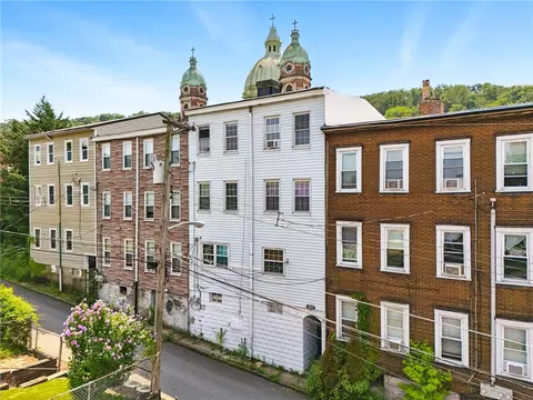 3037 Pulawski Way, Pittsburgh, PA 15219