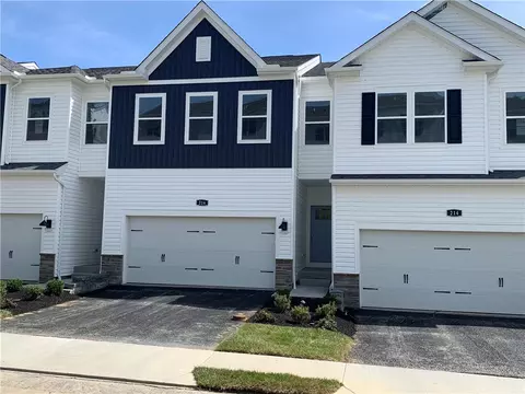 216 Paddock Ln, Harmony, PA 16037
