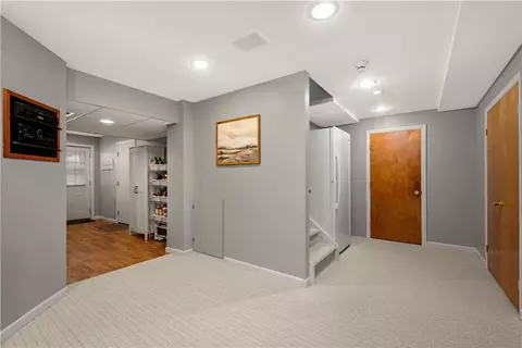 Entry Way - 108 Walnut Dr, Eighty Four, PA 15330 photo 5 of 5
