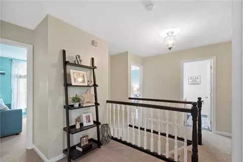 Entry Way - 108 Walnut Dr, Eighty Four, PA 15330 photo 3 of 5