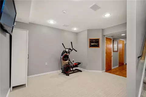 Entry Way - 108 Walnut Dr, Eighty Four, PA 15330 photo 4 of 5