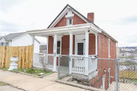 305 Chestnut St, Jeannette, PA 15644