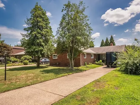 1024 Knollwood Rd, New Kensington, PA 15068
