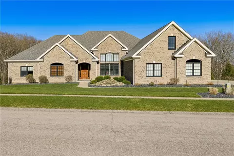 103 Waterside Dr, Beaver Falls, PA 15010