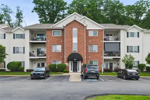 850 Hidden Rdg #101, South Park, PA 15129